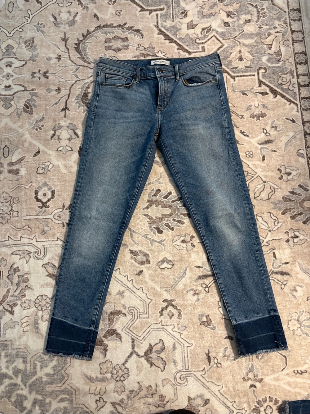 Banana Republic skinny ankle Women’s Mid Wash Blue Skinny Jeans